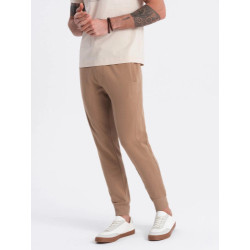 Hnedé tepláky s trendy prešívaním V2 PABS-0173
